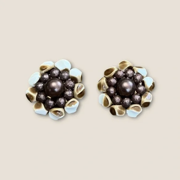 Vintage Beaded Clip On Earrings - Picture 2 of 4